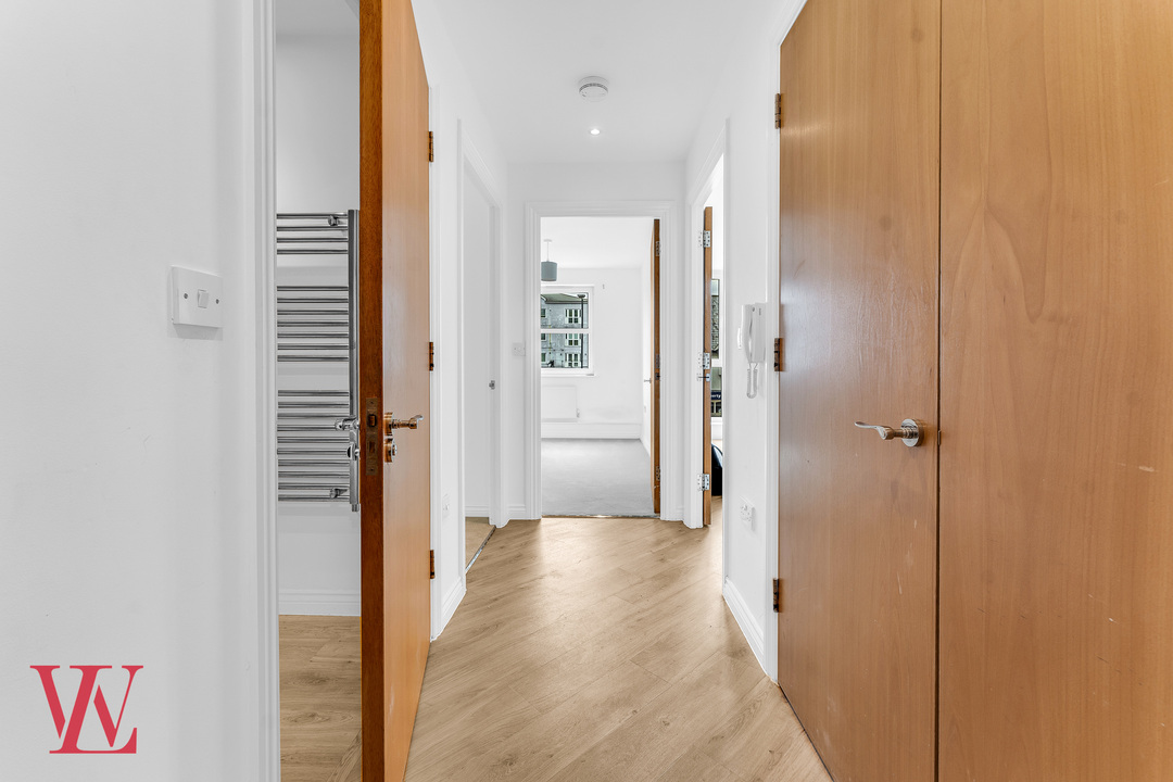 2 bed apartment for sale in Riverside Wharf, Riverside, Bishop's Stortford, Hertfordshire 5