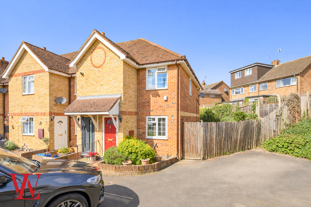2 bed end of terrace house for sale in The Bourne, Bishop's Stortford, Hertfordshire  - Property Image 1
