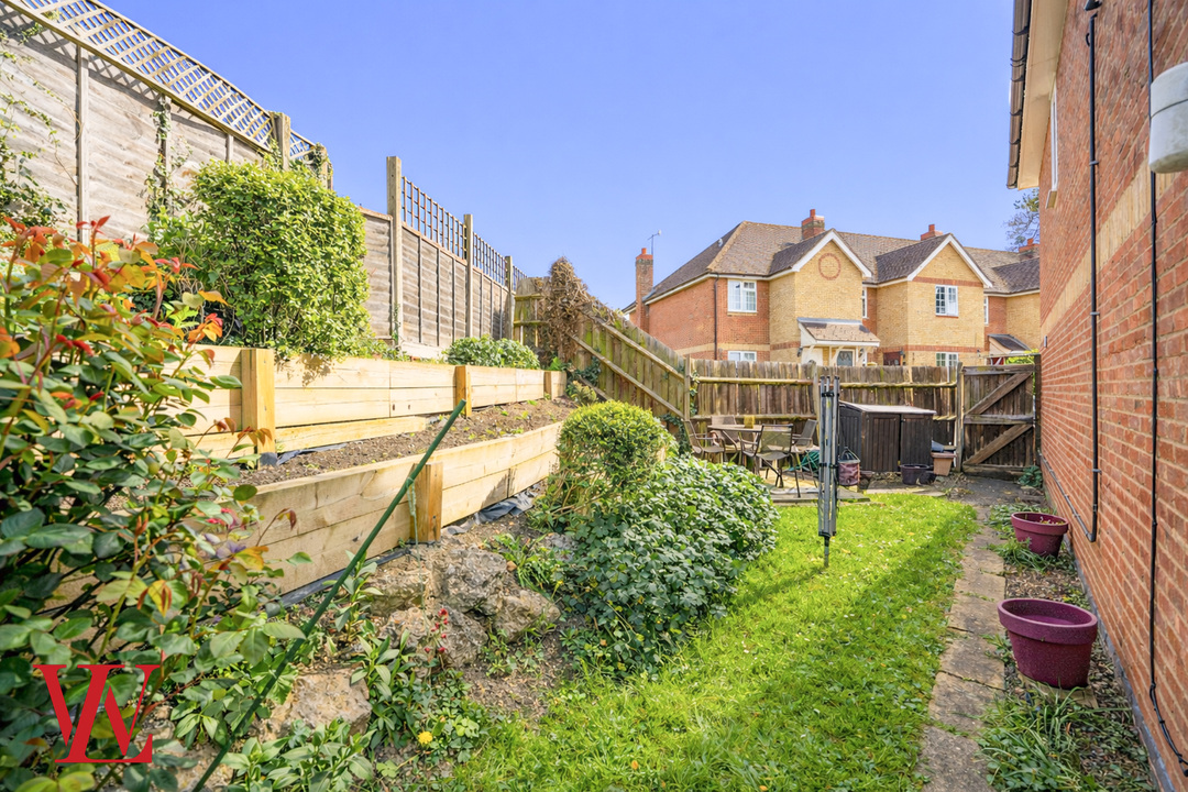 2 bed end of terrace house for sale in The Bourne, Bishop's Stortford, Hertfordshire  - Property Image 16