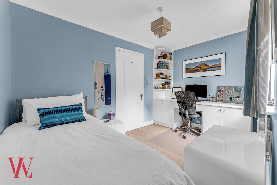 2 bed end of terrace house for sale in The Bourne, Bishop's Stortford, Hertfordshire  - Property Image 10