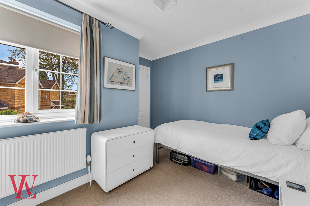 2 bed end of terrace house for sale in The Bourne, Bishop's Stortford, Hertfordshire 11