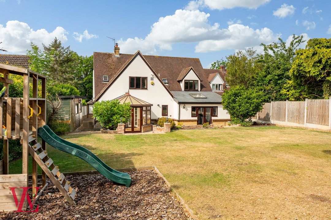 4 bed detached house for sale in Lower Road, Little Hallingbury, Bishop's Stortford, Essex  - Property Image 36