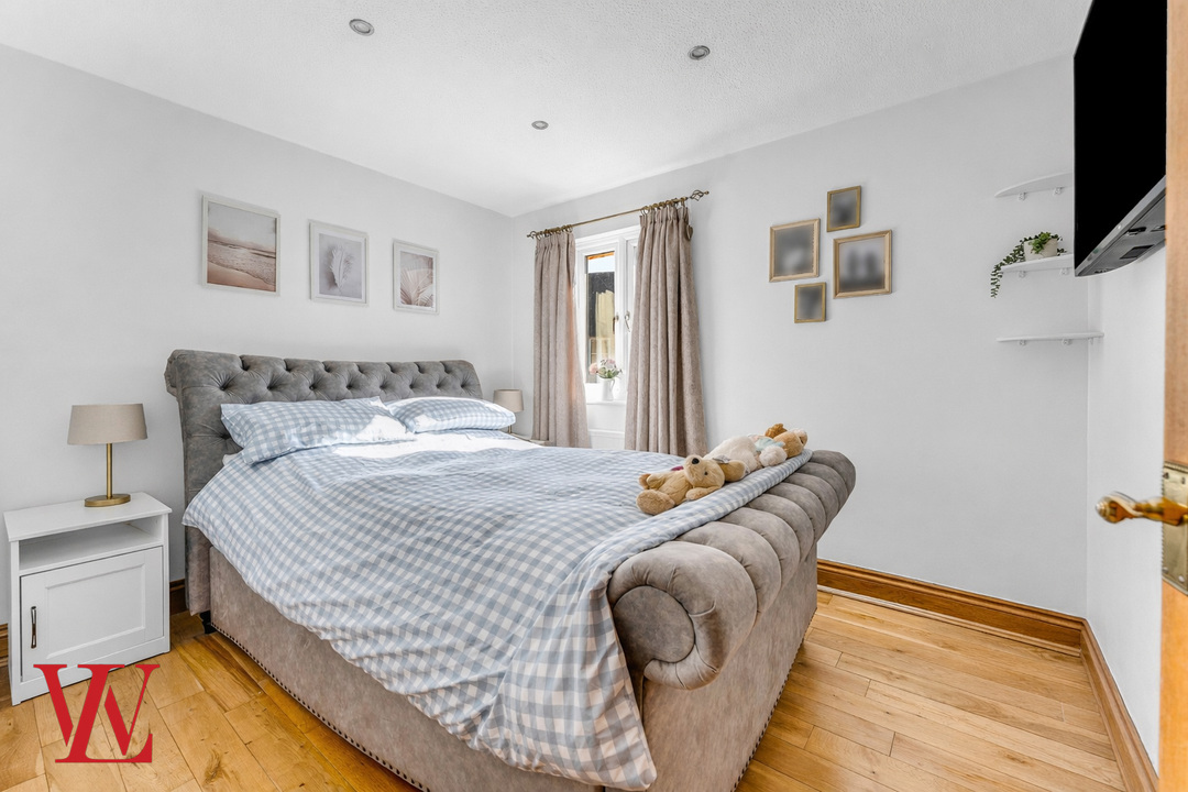 4 bed detached house for sale in The Ridings, Bishop's Stortford, Hertfordshire 12