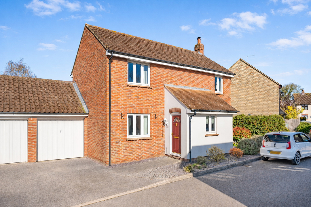 4 bed detached house for sale in The Ridings, Bishop's Stortford, Hertfordshire  - Property Image 1