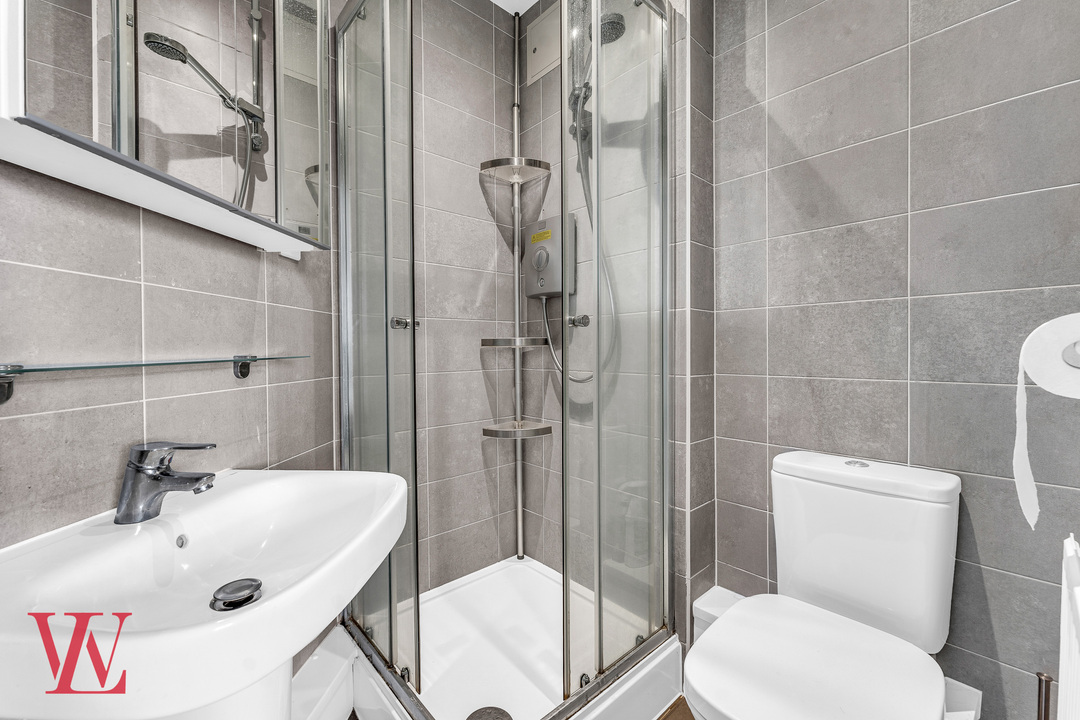 2 bed apartment for sale in Newland Avenue, Bishop's Stortford, Hertfordshire 12