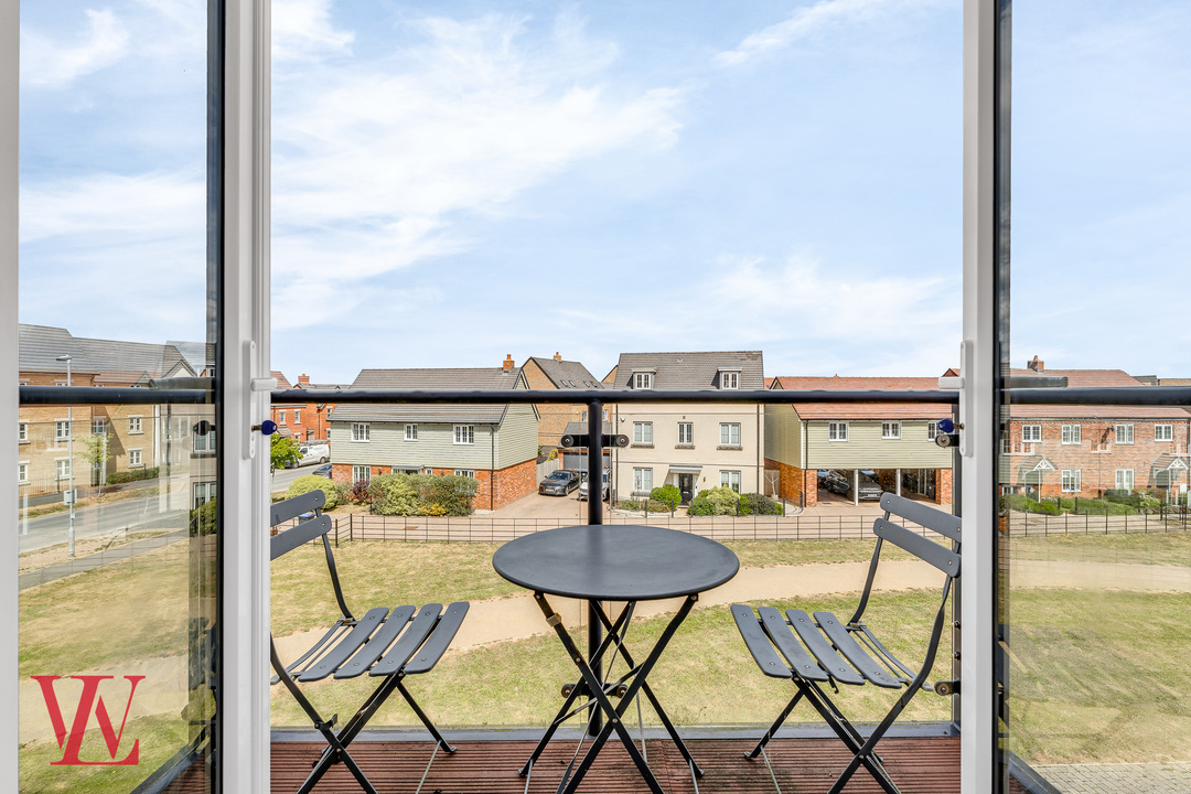 2 bed apartment for sale in Newland Avenue, Bishop's Stortford, Hertfordshire 8