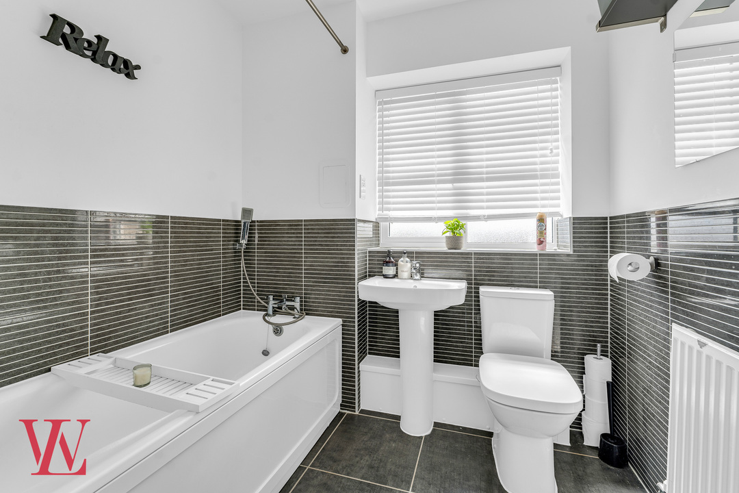 2 bed apartment for sale in Newland Avenue, Bishop's Stortford, Hertfordshire 16