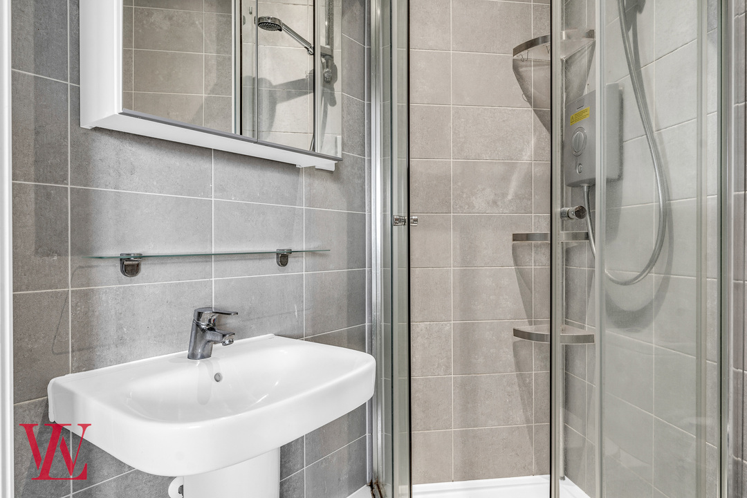 2 bed apartment for sale in Newland Avenue, Bishop's Stortford, Hertfordshire 13
