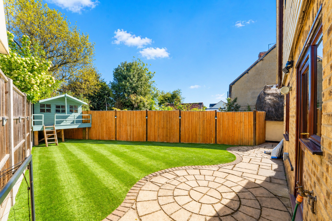 3 bed detached house for sale in Ardley End, Hatfield Heath, Bishop's Stortford, Essex  - Property Image 22