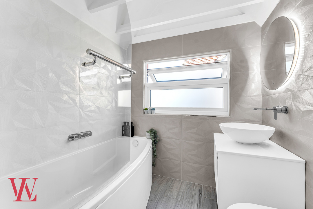 3 bed detached house for sale in Ardley End, Hatfield Heath, Bishop's Stortford, Essex  - Property Image 17