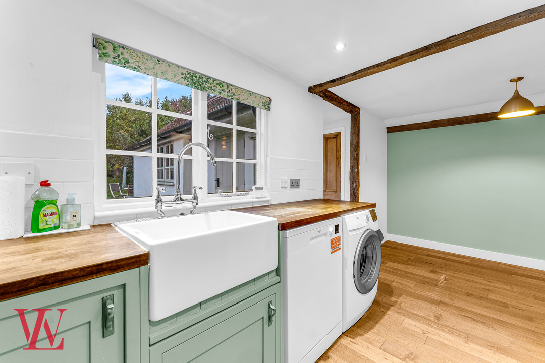 3 bed cottage for sale in The Endway, Great Easton, Dunmow, Essex  - Property Image 9