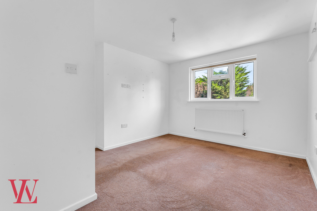 3 bed end of terrace house for sale in Long Croft, Takeley, Bishop's Stortford, Essex 8