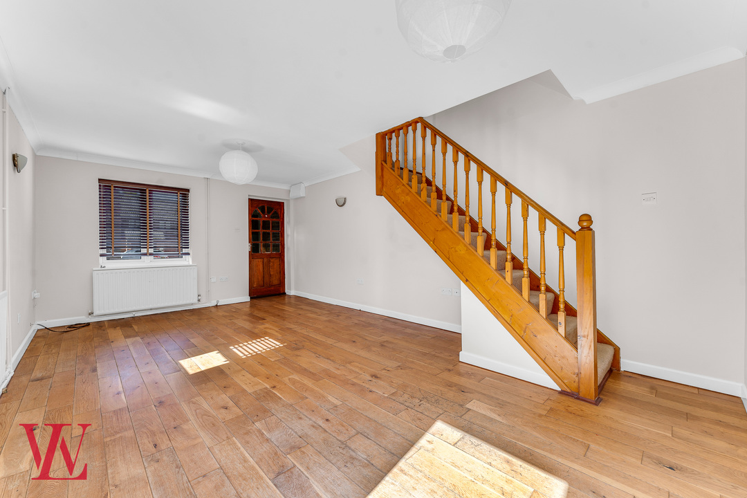 3 bed end of terrace house for sale in Long Croft, Takeley, Bishop's Stortford, Essex  - Property Image 4