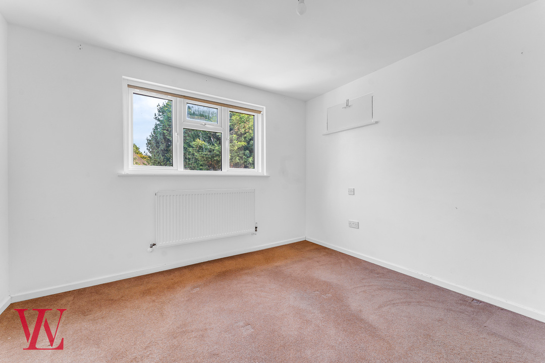 3 bed end of terrace house for sale in Long Croft, Takeley, Bishop's Stortford, Essex 9