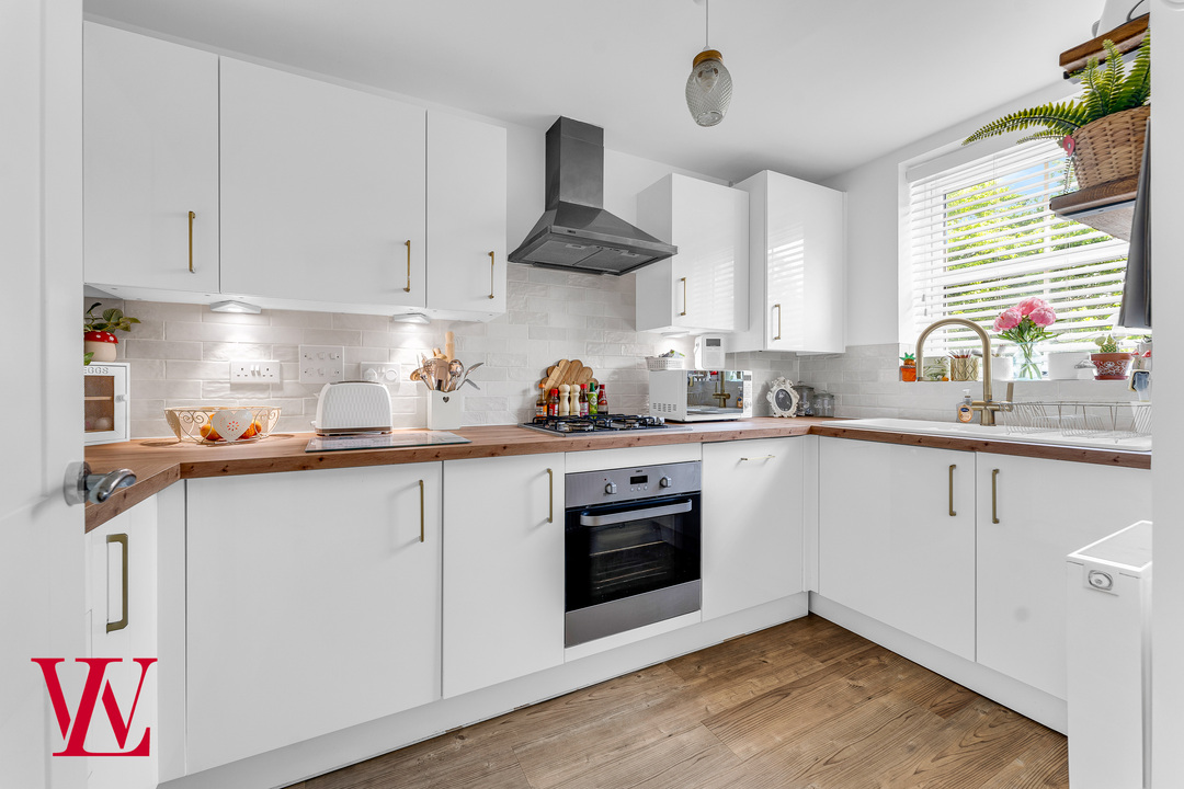 3 bed semi-detached house for sale in Barley Way, Elsenham 1