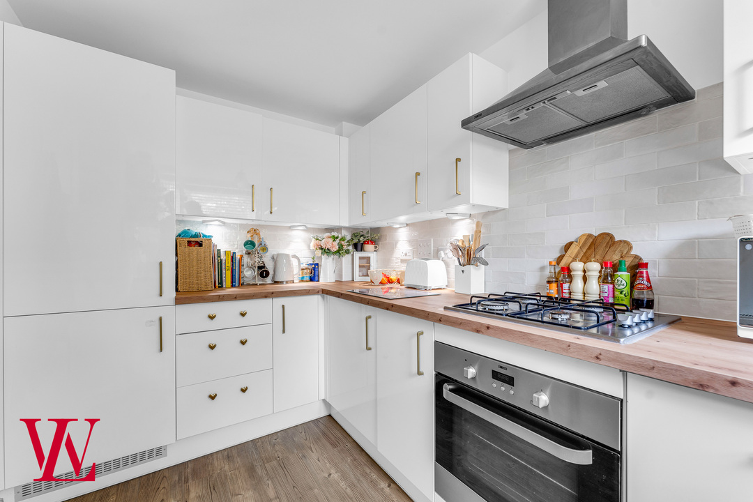 3 bed semi-detached house for sale in Barley Way, Elsenham  - Property Image 3