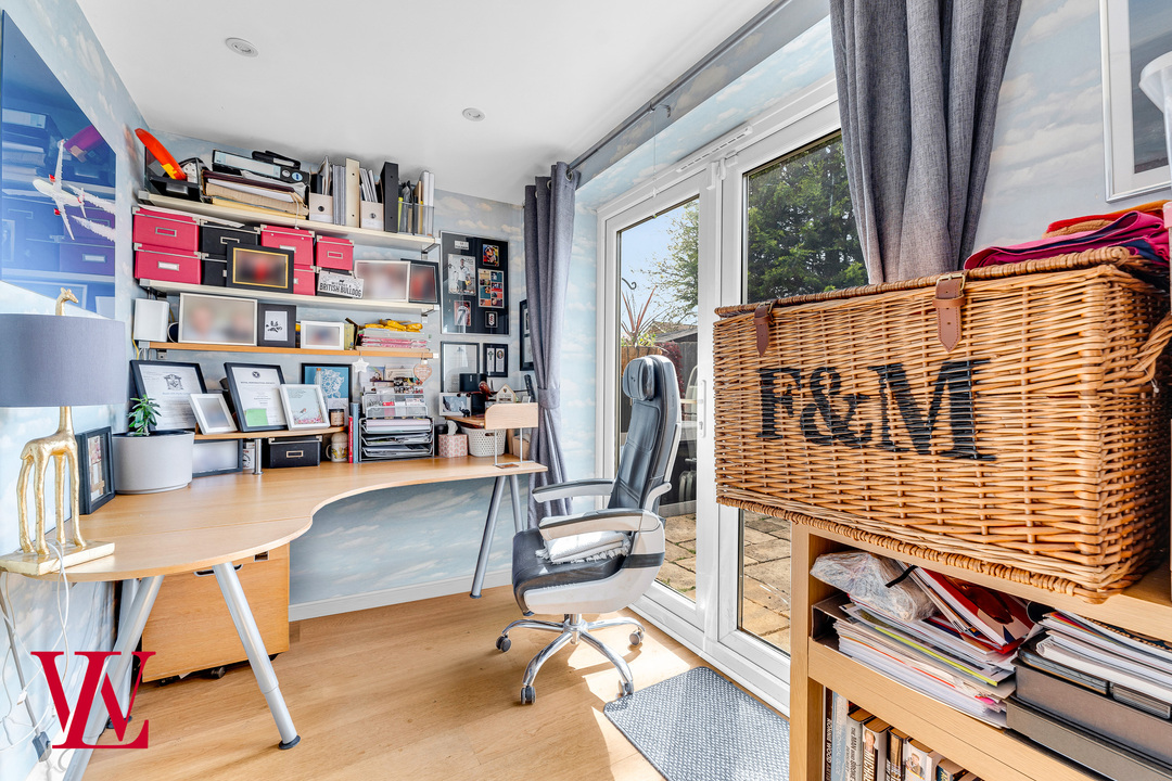 4 bed semi-detached house for sale in Nursery Close, Bishop's Stortford, Hertfordshire  - Property Image 12