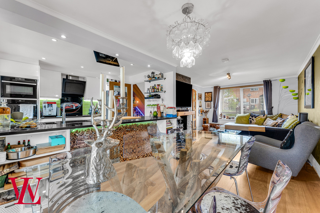 4 bed semi-detached house for sale in Nursery Close, Bishop's Stortford, Hertfordshire  - Property Image 8