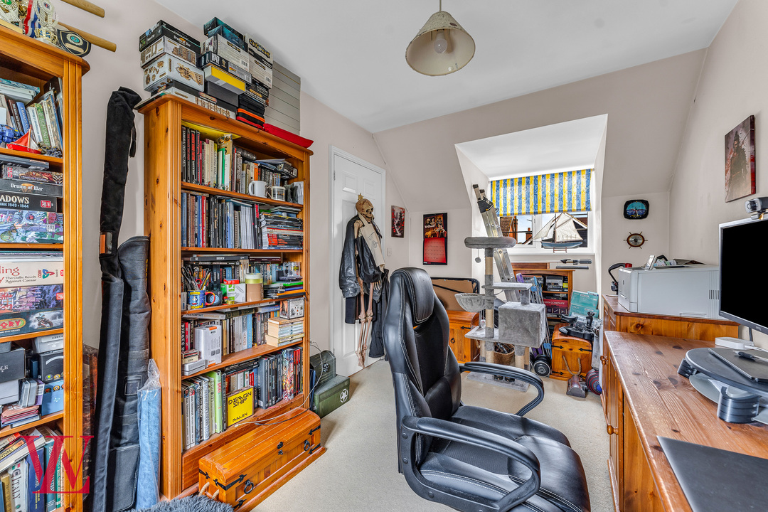 4 bed semi-detached house for sale in Gorefeld, Takeley, Bishop's Stortford, Essex  - Property Image 10