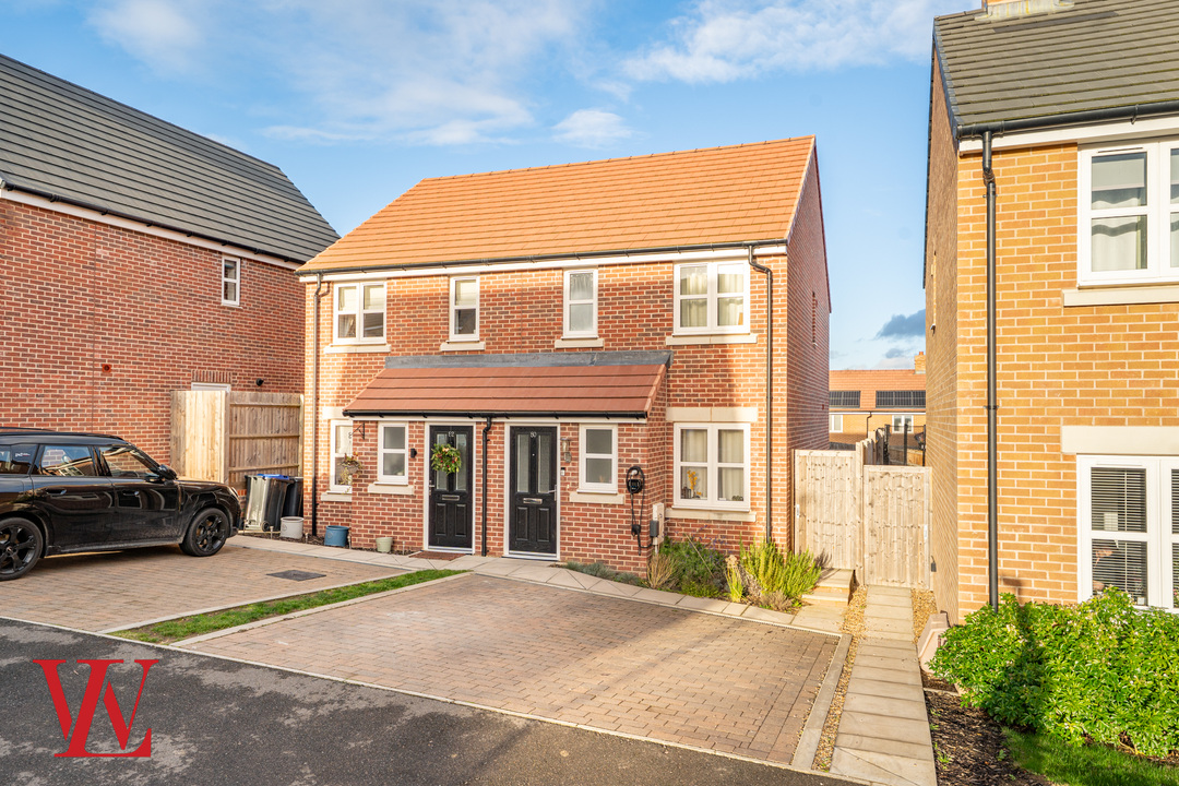 2 bed semi-detached house for sale in Thorpe Road, Bishop's Stortford - Property Image 1