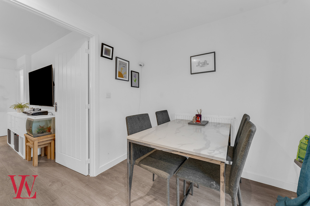 2 bed semi-detached house for sale in Thorpe Road, Bishop's Stortford 5