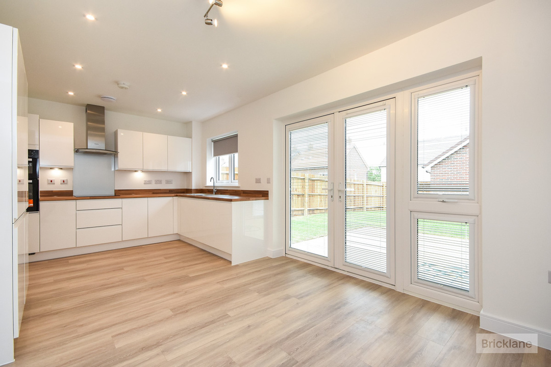4 bed detached house to rent in Moors Field Drive, Little Dunmow, Essex  - Property Image 3