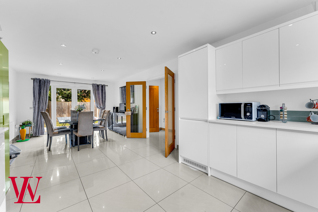 4 bed detached house for sale in Bella View, Dunmow Road, Takeley, Bishop's Stortford, Hertfordshire 2