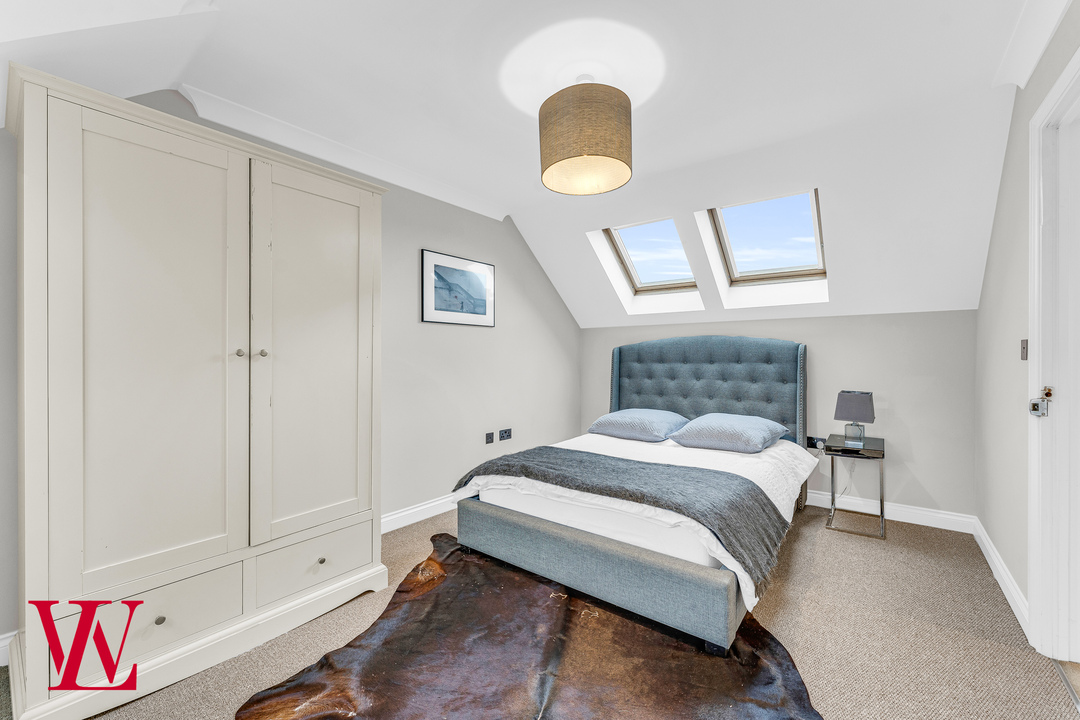 4 bed terraced house for sale in Cavell Drive, Bishop's Stortford, Hertfordshire 9