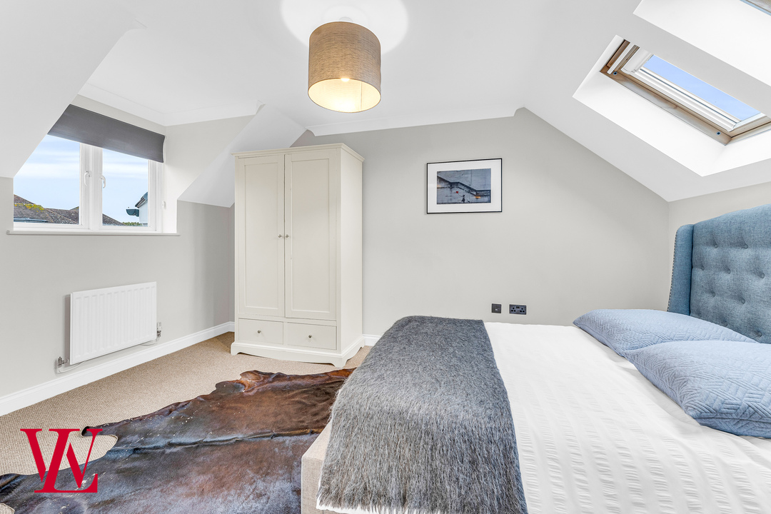 4 bed terraced house for sale in Cavell Drive, Bishop's Stortford, Hertfordshire  - Property Image 11