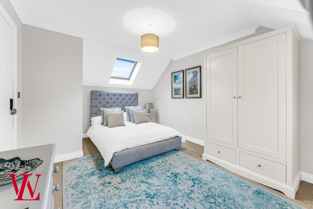 4 bed terraced house for sale in Cavell Drive, Bishop's Stortford, Hertfordshire  - Property Image 9