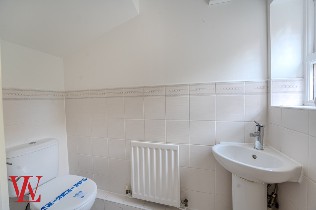 4 bed terraced house for sale in Cavell Drive, Bishop's Stortford, Hertfordshire 3