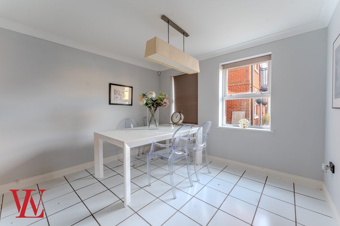 4 bed terraced house for sale in Cavell Drive, Bishop's Stortford, Hertfordshire 2