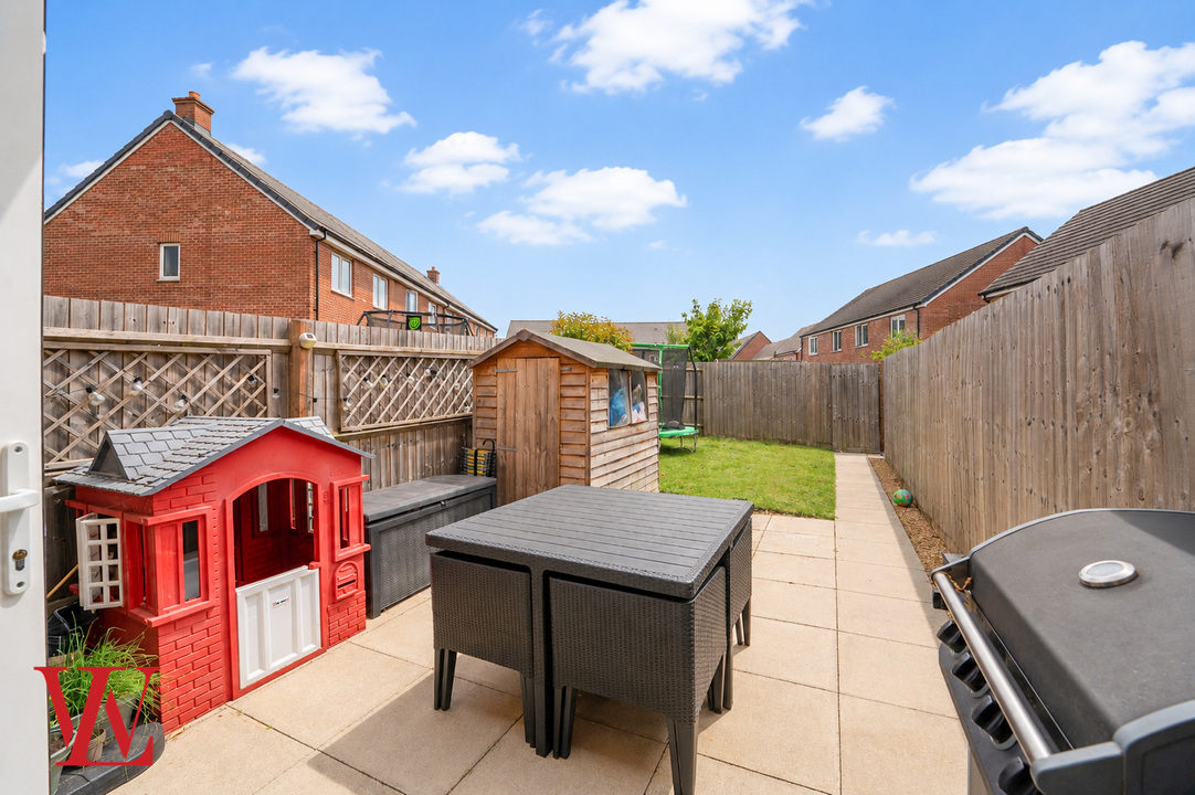 2 bed terraced house for sale in Jennings Close, Bishop's Stortford, Hertfordshire  - Property Image 19