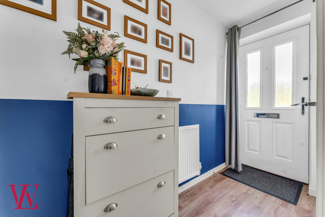 2 bed terraced house for sale in Jennings Close, Bishop's Stortford, Hertfordshire  - Property Image 9