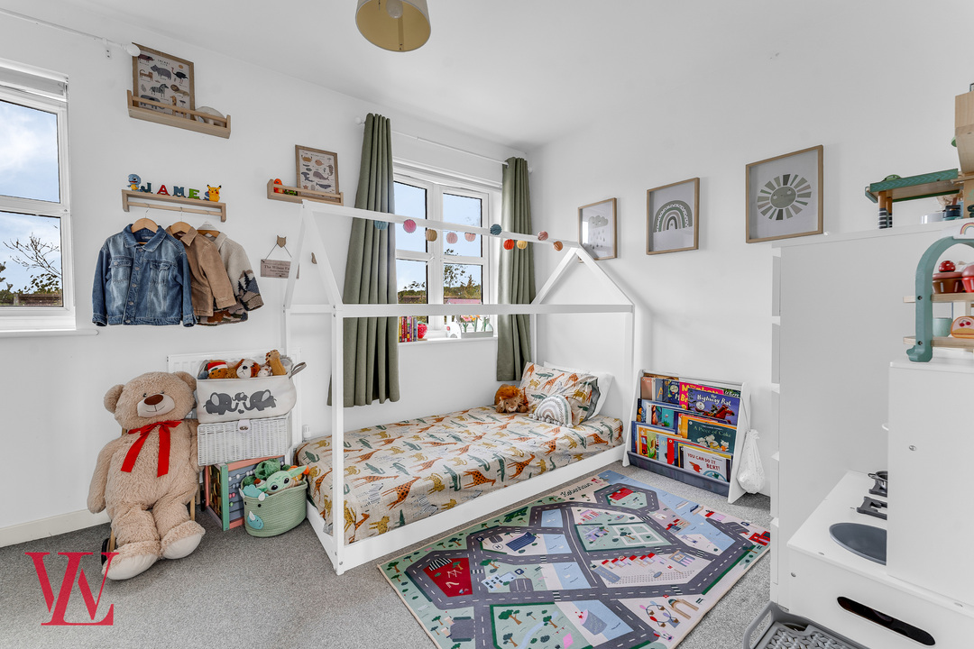 2 bed terraced house for sale in Jennings Close, Bishop's Stortford, Hertfordshire 15