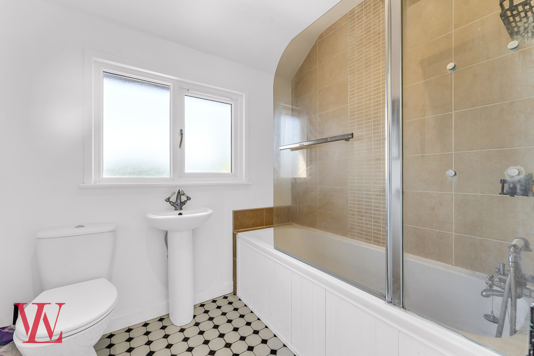 3 bed semi-detached house for sale in Cambridge Road, Stansted, Essex  - Property Image 12