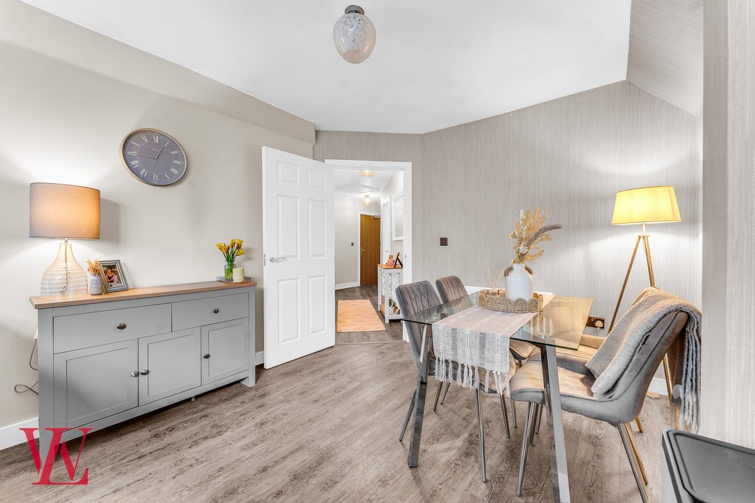 1 bed apartment for sale in Bowling House, Heron Court, Bishop's Stortford, Hertfordshire  - Property Image 6