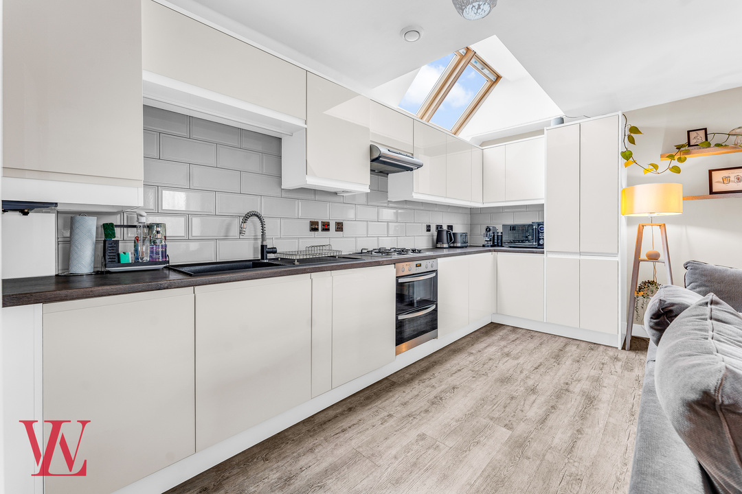 1 bed apartment for sale in Bowling House, Heron Court, Bishop's Stortford, Hertfordshire 3