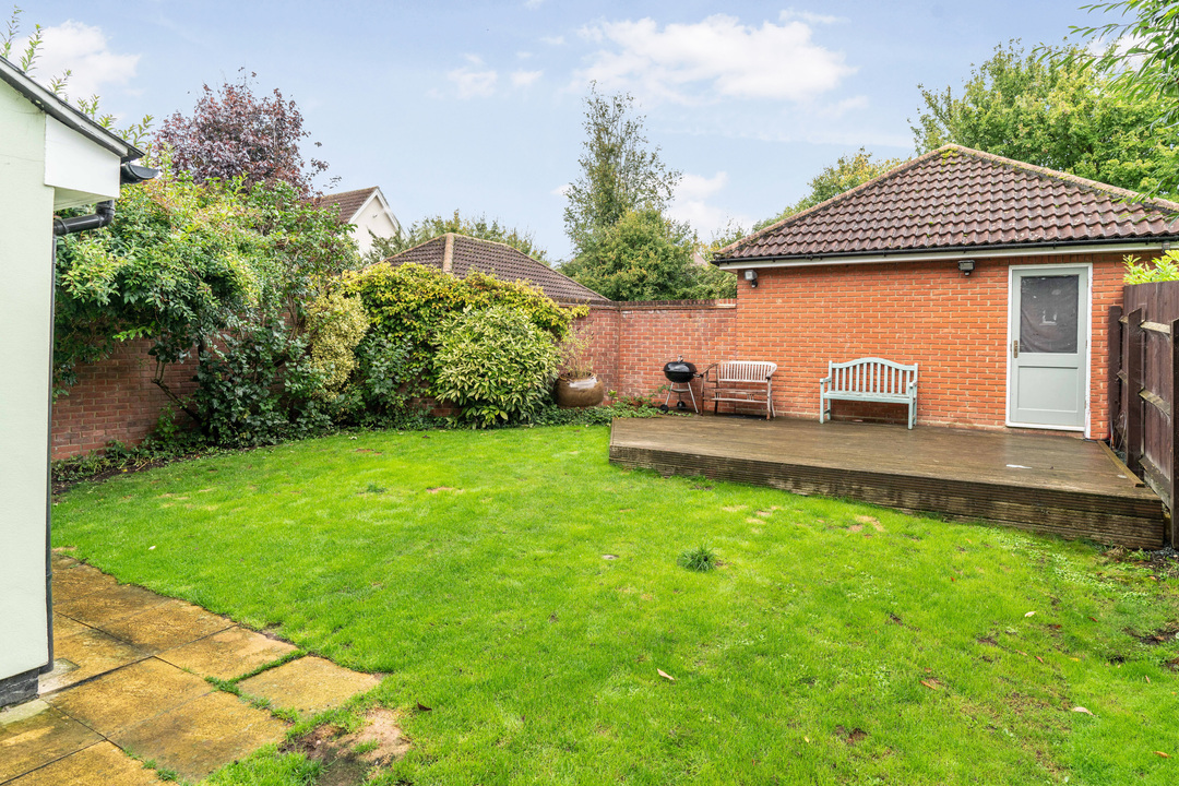 5 bed link detached house for sale in Armourers Close, Bishop's Stortford, Hertfordshire 31