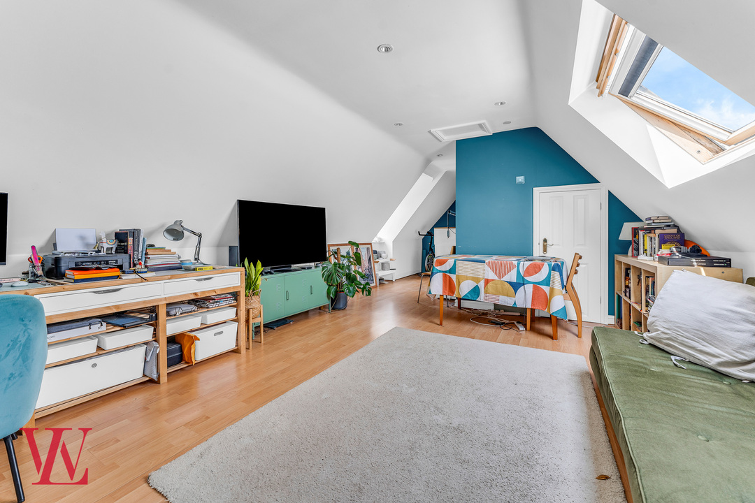 5 bed link detached house for sale in Armourers Close, Bishop's Stortford, Hertfordshire 28