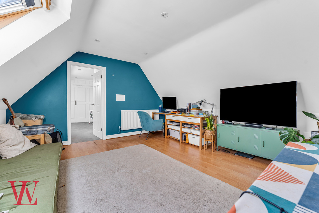 5 bed link detached house for sale in Armourers Close, Bishop's Stortford, Hertfordshire  - Property Image 30