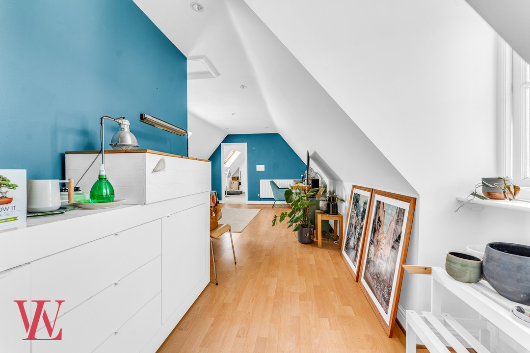 5 bed link detached house for sale in Armourers Close, Bishop's Stortford, Hertfordshire  - Property Image 28