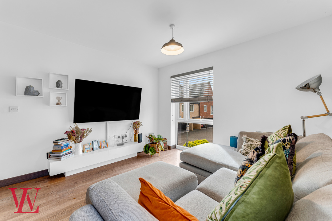 2 bed apartment for sale in River View, Bishop's Stortford, Hertfordshire 4
