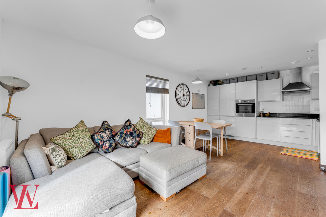 2 bed apartment for sale in River View, Bishop's Stortford, Hertfordshire  - Property Image 2