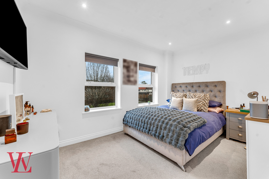 3 bed for sale in Cavell Drive, Bishop's Stortford, Hertfordshire 8