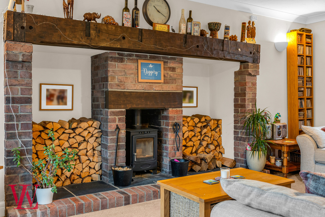 5 bed detached house for sale in Friars Wood, Bishop's Stortford, Hertfordshire 2