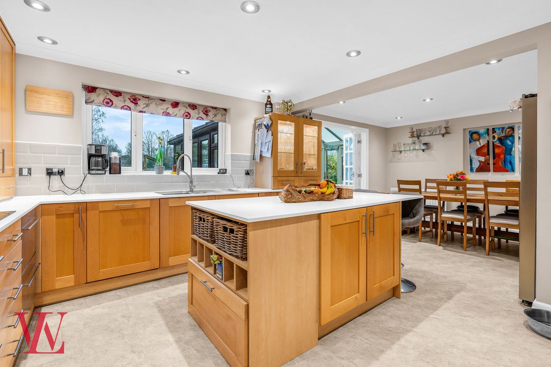 5 bed detached house for sale in Friars Wood, Bishop's Stortford, Hertfordshire  - Property Image 5