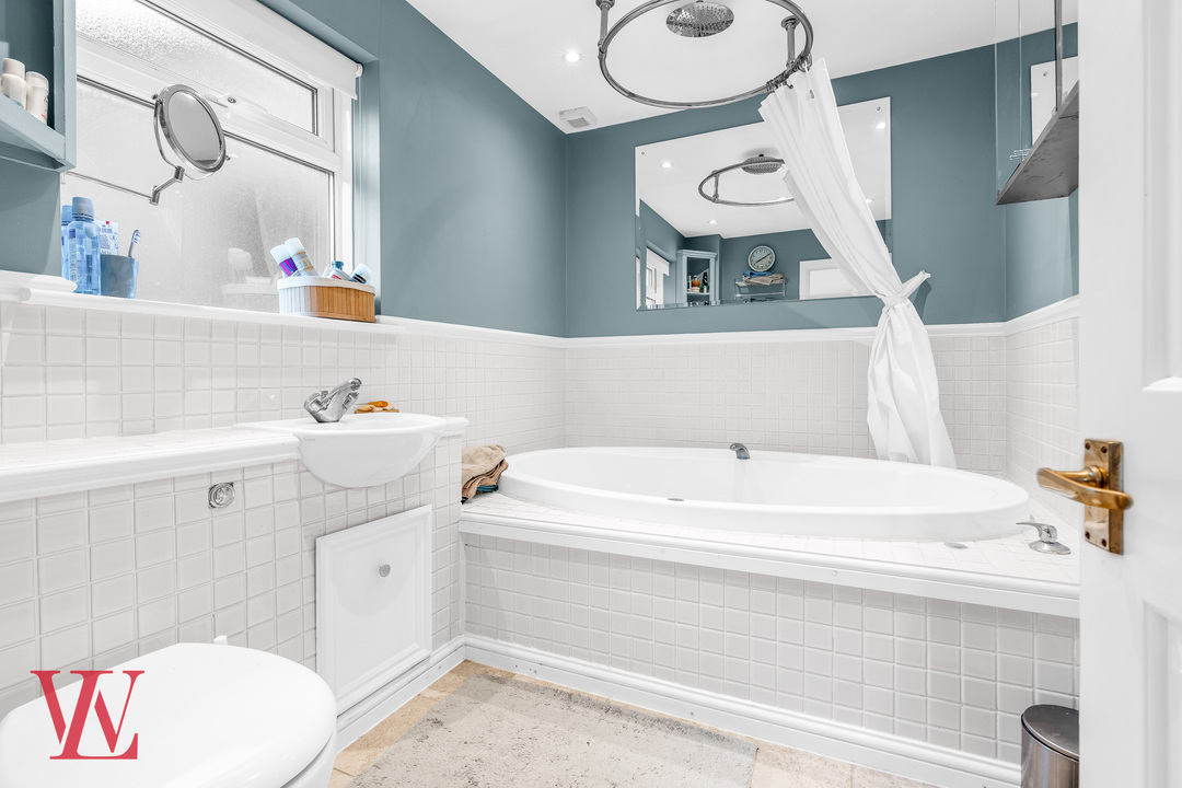 5 bed detached house for sale in Friars Wood, Bishop's Stortford, Hertfordshire  - Property Image 23