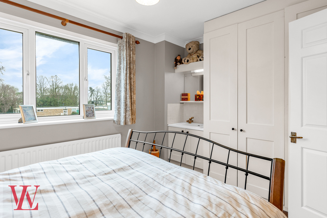 5 bed detached house for sale in Friars Wood, Bishop's Stortford, Hertfordshire  - Property Image 25