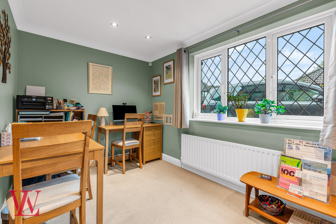 5 bed detached house for sale in Friars Wood, Bishop's Stortford, Hertfordshire  - Property Image 15